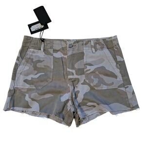 PAIGE Mayslie Utility Camo Shorts‎ Raw Hem Casual Summer